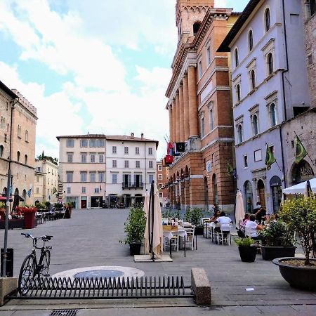 Nonna Tina In Centro Citta Apartment Foligno Bagian luar foto