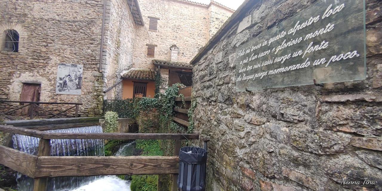 Nonna Tina Casavacanze Foligno Bagian luar foto